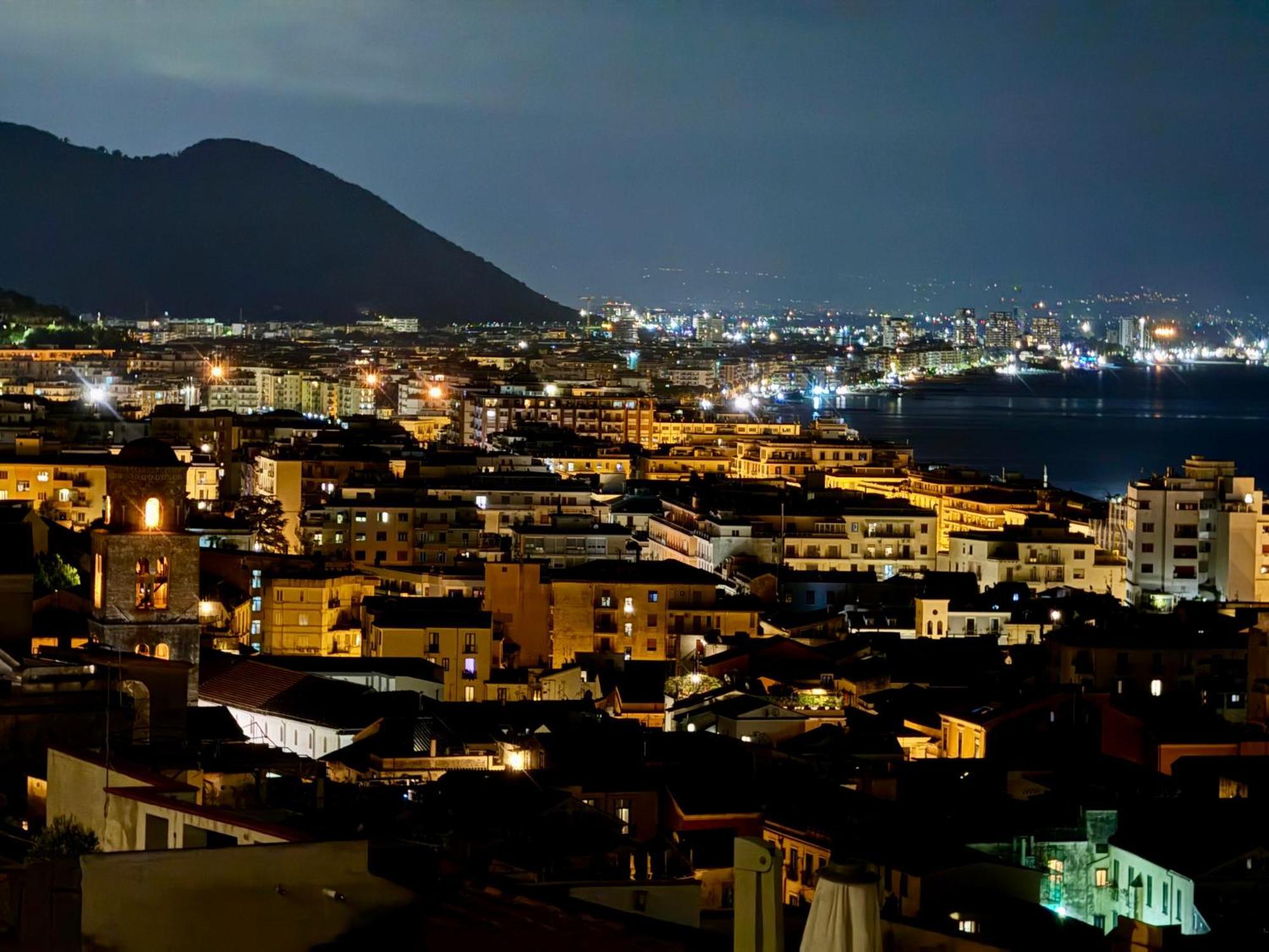 Residenza D'Artista Al Conservatorio Salerno Buitenkant foto